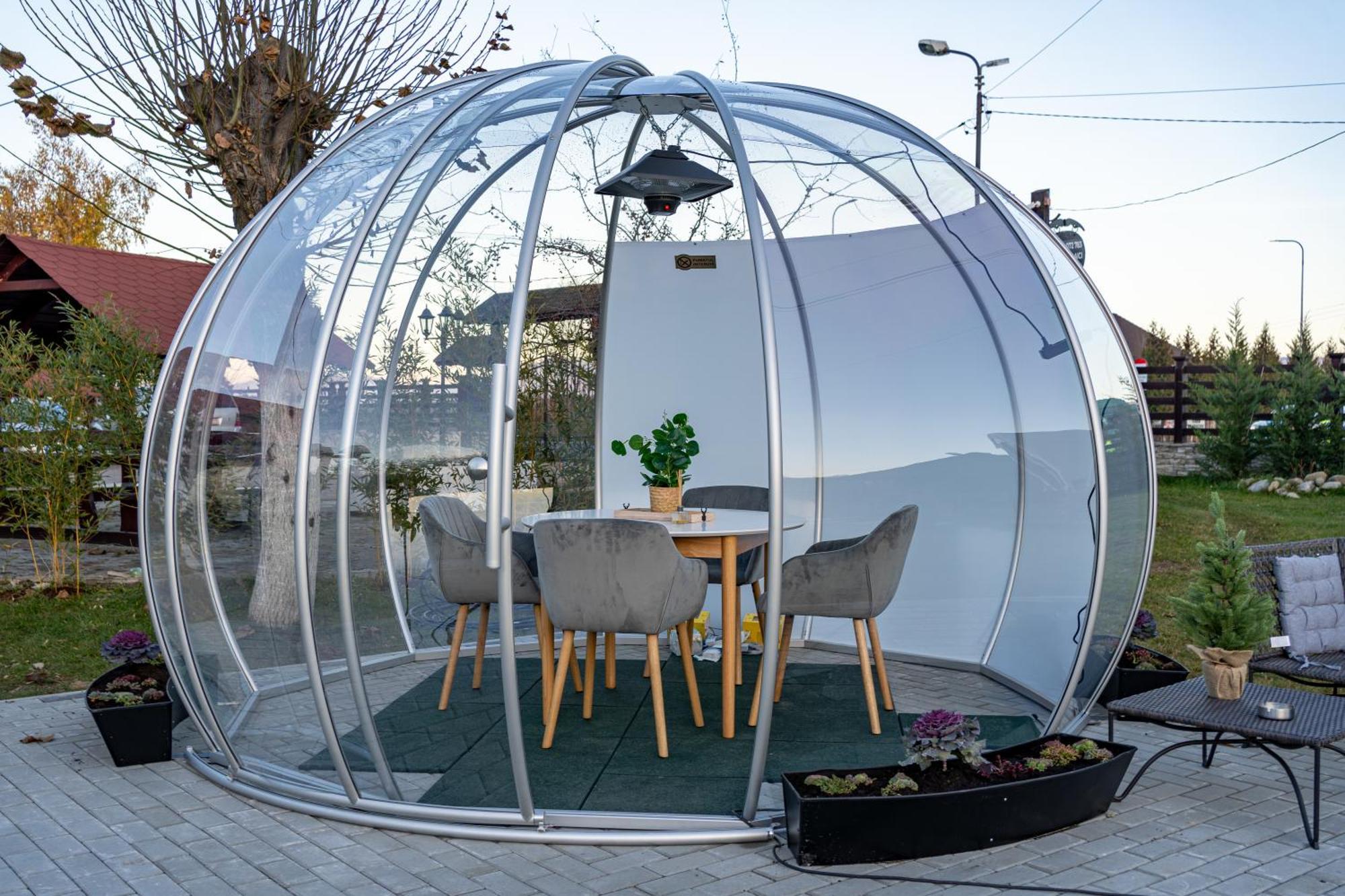 Glamp In Style Pods Resort Бран Екстериор снимка